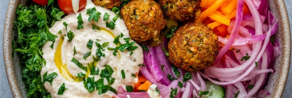 Falafel Bowl mit Hummus
